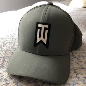 Tiger Woods TW logo hat